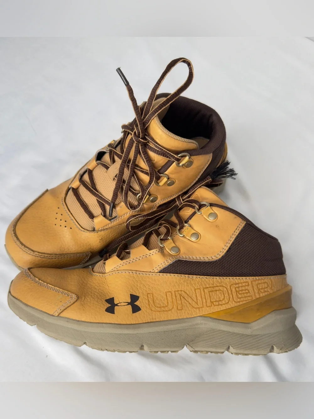 Under Armour Youth Hiking Boots Size 6Y Tan & Brown Lace Up Outdoor